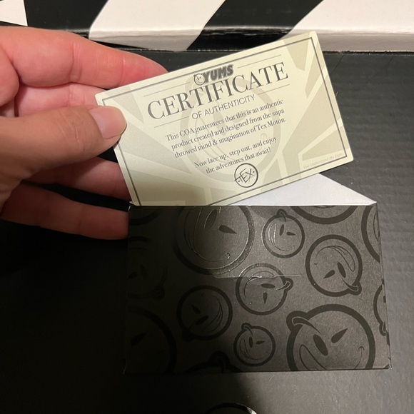 YUMS black shoe. BNIB - Picture 6 of 6